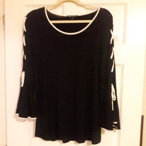 Bell sleeve top